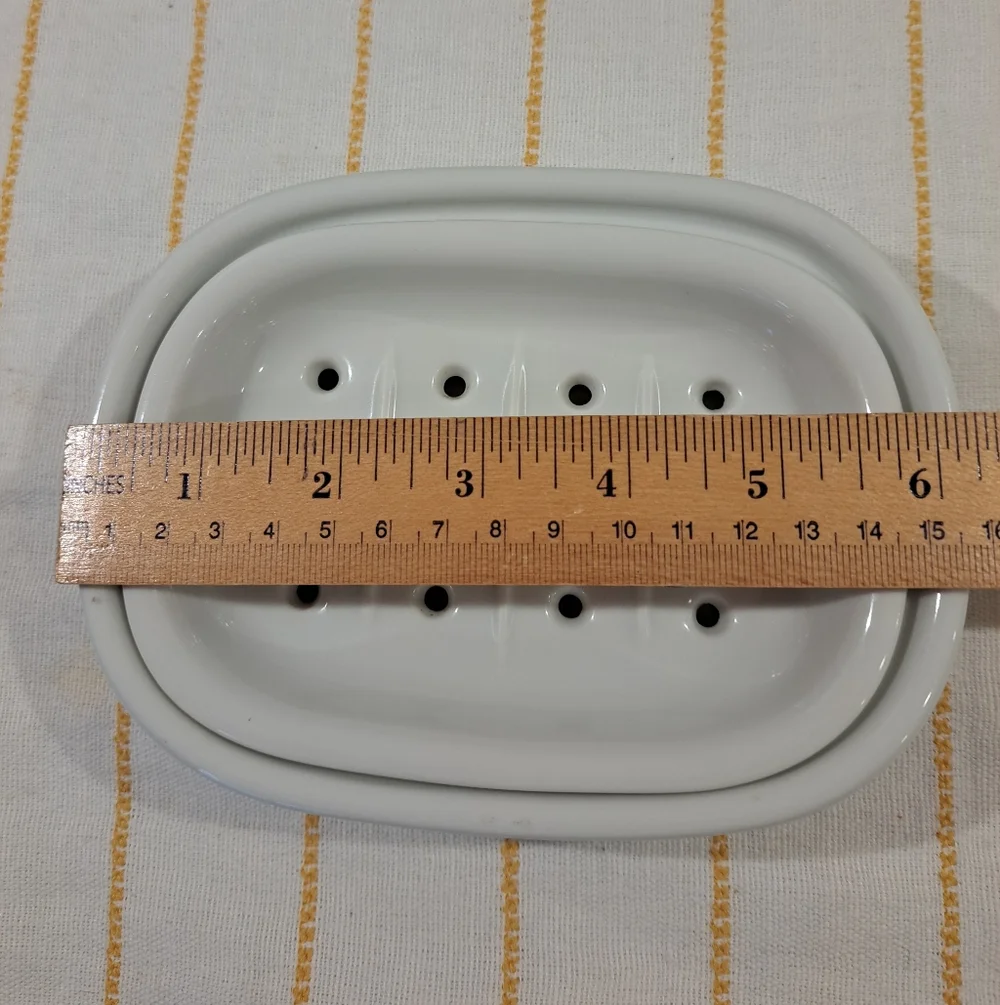 Vtg Porcelain/Ceramic Classic Two-part Soap Dish with Removable Tray White